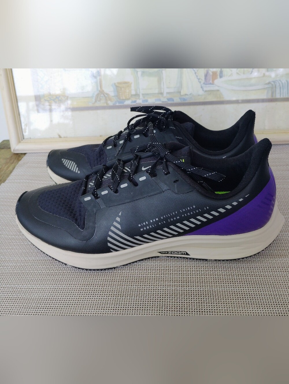 Nike Air Zoom "Pegasus 36" Black Mesh/Purple Lightweight Athletic Shoes. Size 9.